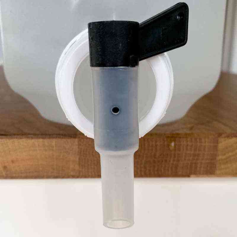 [FID001] Low flow tap for 5L jerrycans (42mm)