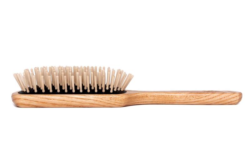 Grande brosse à cheveux rectangulaire avec tiges en bois 100% FSC
